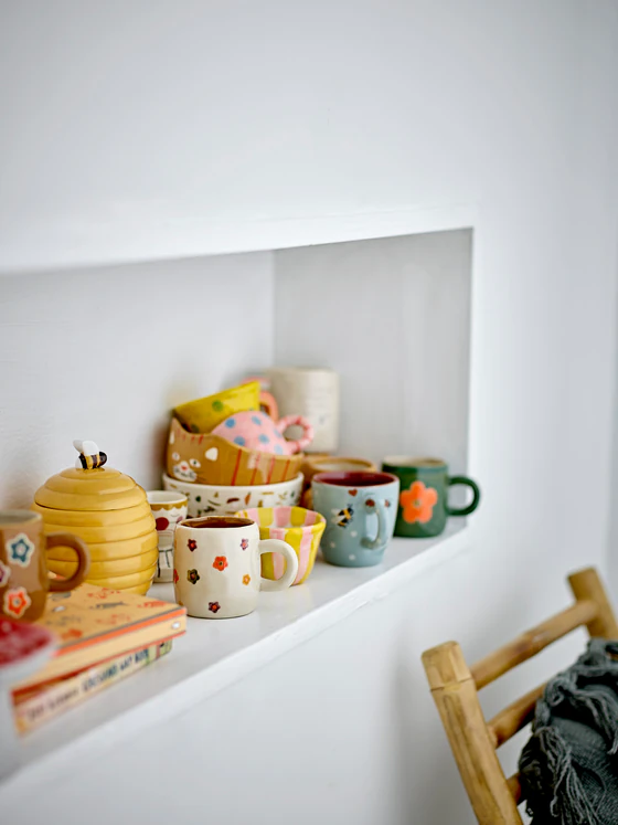 Kindertasse Steingut Bloomingville Addy Grün – Unikat für Kinder