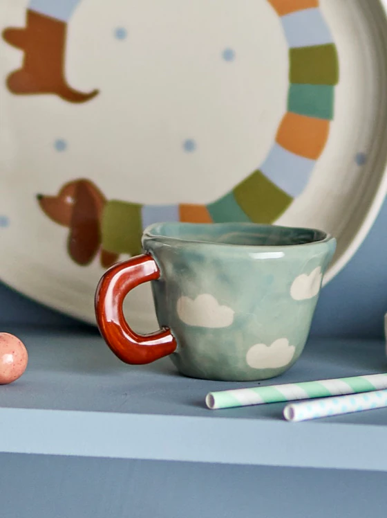 Kindertasse Steingut Blau Bloomingville MINI – Unikat Wolkenmotiv