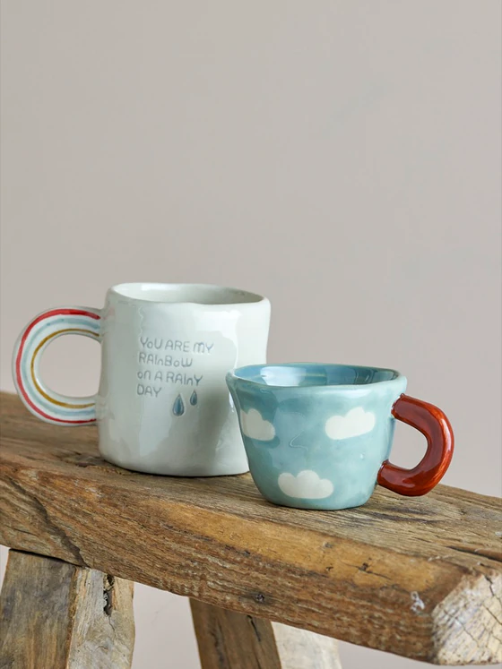 Kindertasse Steingut Blau Bloomingville MINI – Unikat Wolkenmotiv