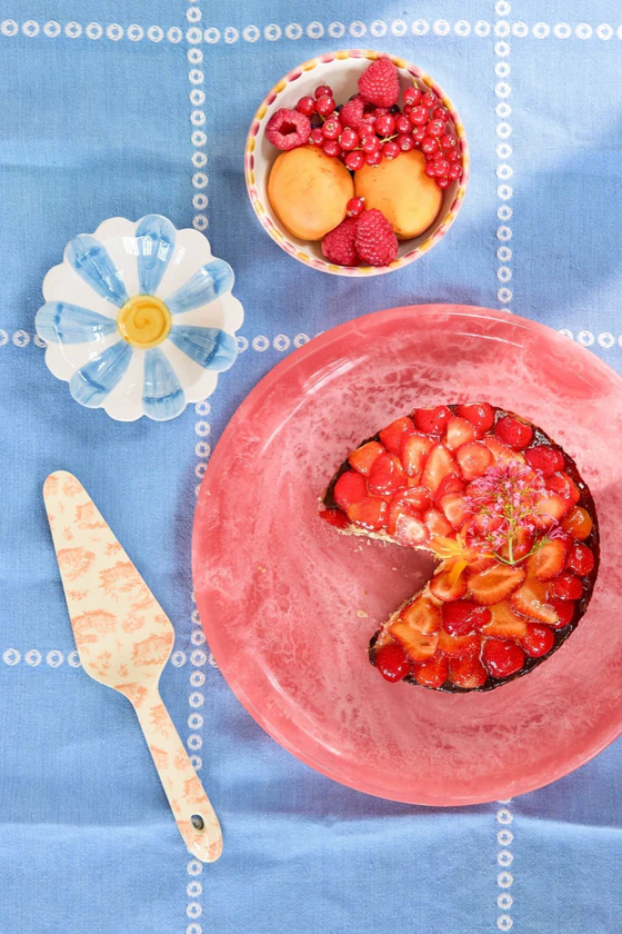 Rundes Tablett Resin Pink Rice by Rice – Unikat & Lebensmittelecht